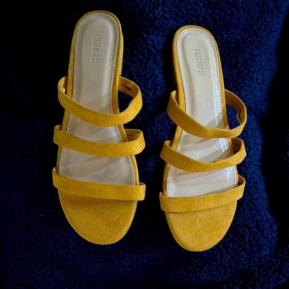 Yellow Sandels
